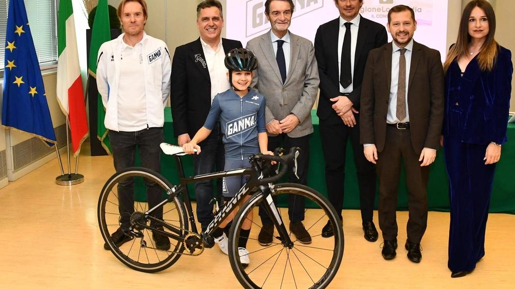 Luca Stocco, 9 anni, alla presentazione in Regione della squadra varesina