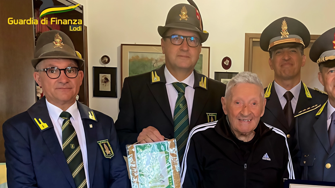 Ieri il nuovo comandante provinciale della Guardia di Finanza di Lodi, colonnello Piergiorgio Samaja, insieme ad una rappresentanza di finanzieri...