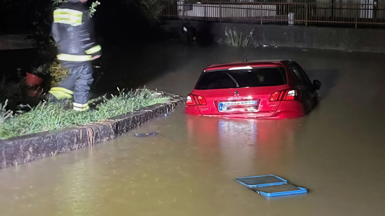 Alluvione a Molteno: danni per mezzo milione di euro, 33 cittadini richiedono risarcimento. Interventi in corso per prevenire futuri disastri.