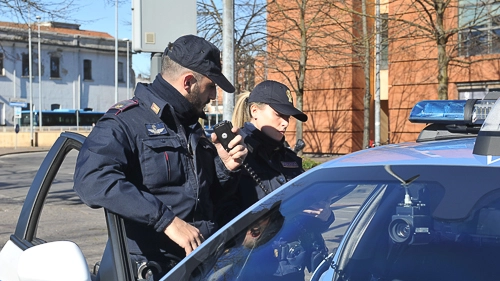 Agenti della Polizia di Stato a Lodi