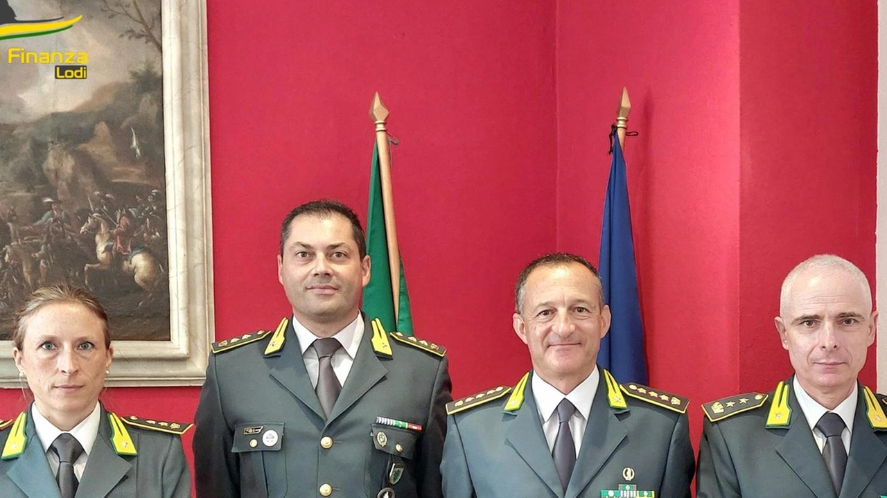 Avvicendamento al comando provinciale della Guardia di Finanza di Lodi: il tenente colonnello Carla D’Angelo assume il ruolo di comandante del Nucleo di Polizia Economico-Finanziaria, mentre il tenente colonnello Emanuele Chietera si trasferisce a Padova. Buon lavoro al nuovo comandante Lello Pisani.