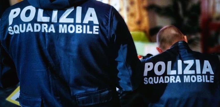 Como, picchiata e rapinata nella sua casa in pieno centro storico: tre arresti