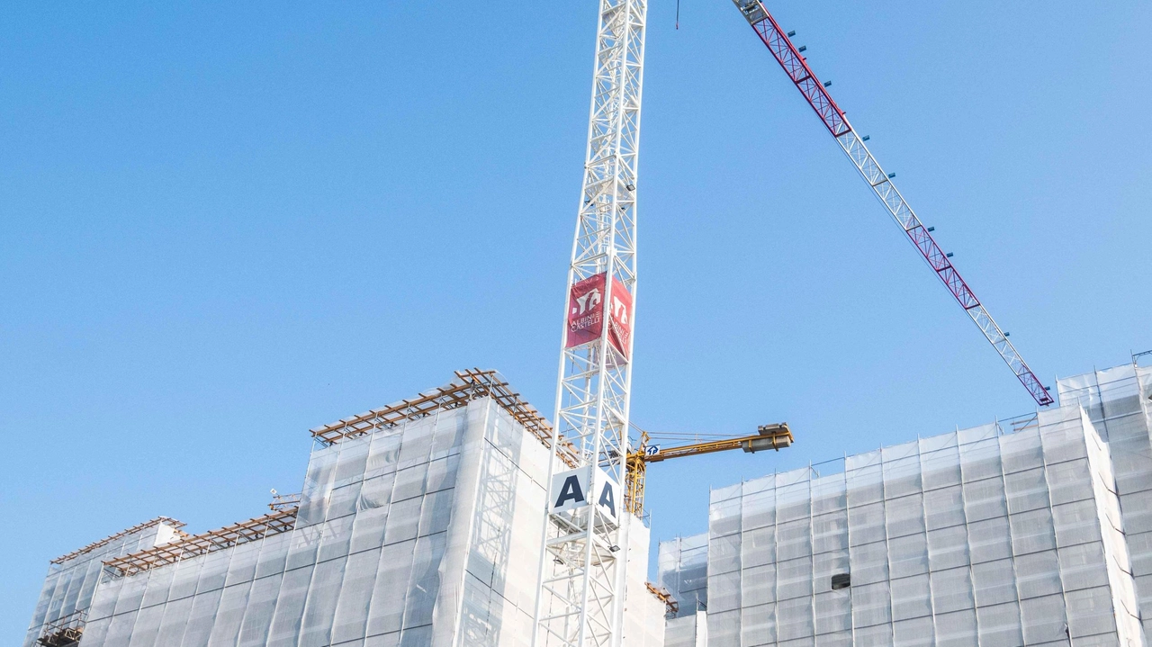 Milanesi in ansia per sequestro Residenze Lac a via Cancano: rischio cantieri bloccati a lungo. Acquirenti chiedono attenzione istituzioni per salvare investimenti e case.