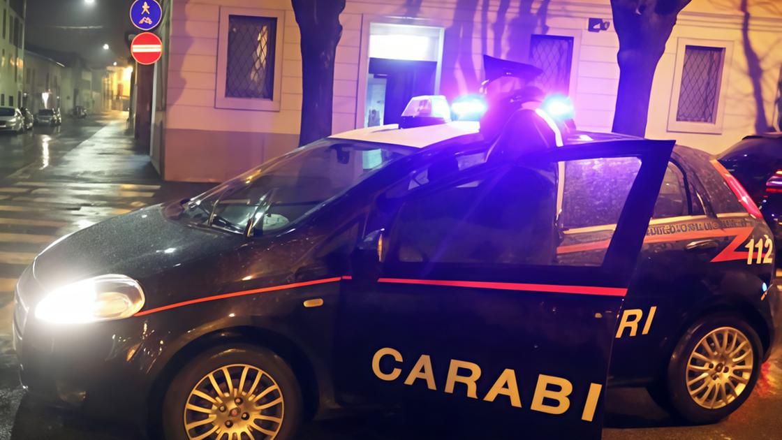 Piovono banconote in strada. Ottavo bancomat assaltato