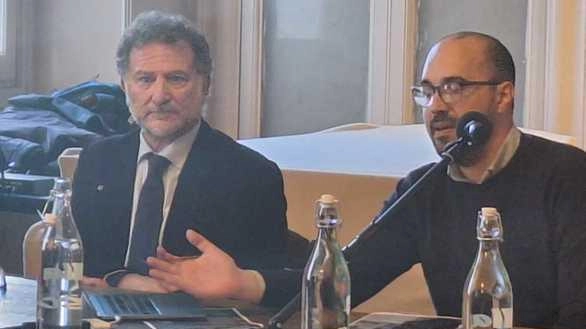 Da sinistra Andrea Poggio e Andrea Redaelli in un momento del seminario organizzato nella Sala della musica