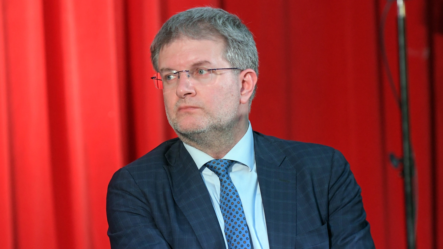 Carlo Fidanza, al terzo mandato a Bruxelles con Fdi