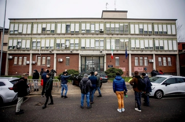 Torture al carcere Beccaria, al via gli interrogatori agli agenti sospesi: si indaga anche su altre violenze