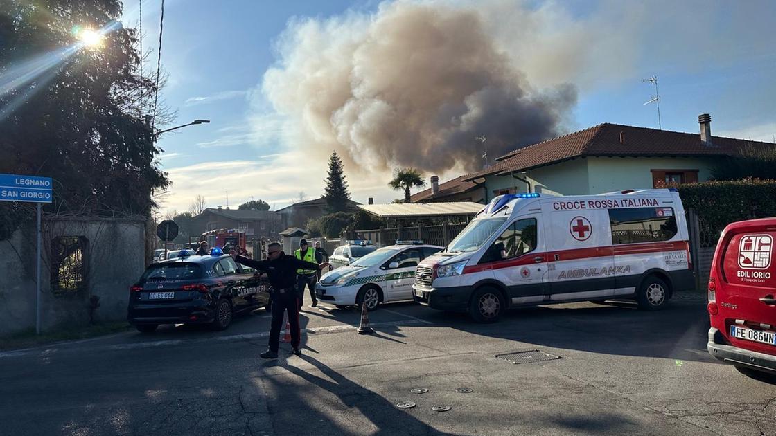 Incendio nel capanno. Paura per un’anziana