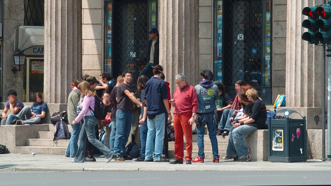 Emergenza sicurezza ai Propilei, dove ogni giorno bande di ragazzini danno vita a violenze e scontri