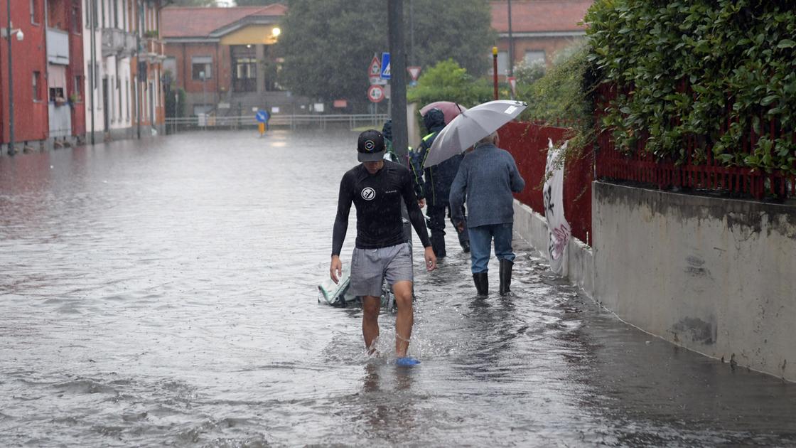 Meteo Lombardia: per domani, lunedì 9 settembre, diramata nuova allerta. Ma il tempo dovrebbe migliorare