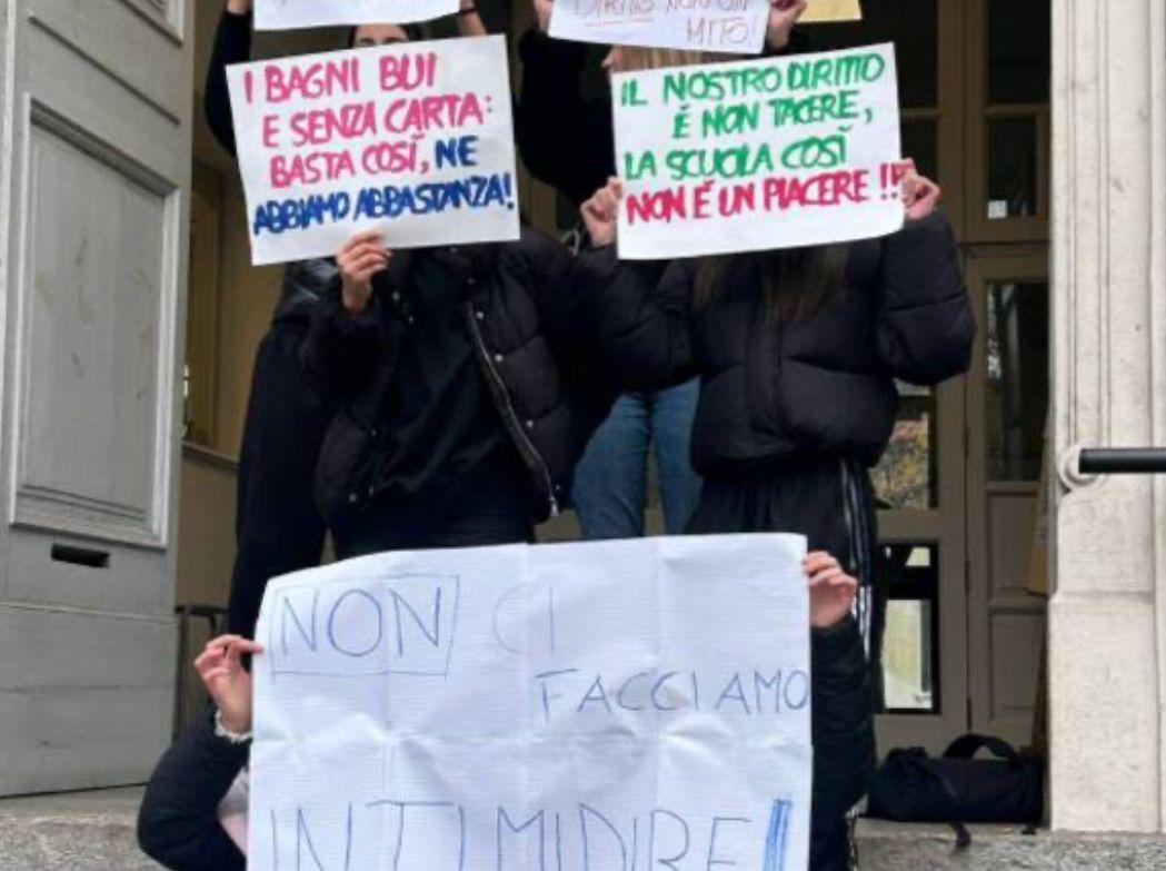 Legnano, studenti in sciopero al Dell’Acqua: “Freddo e bagni al buio”