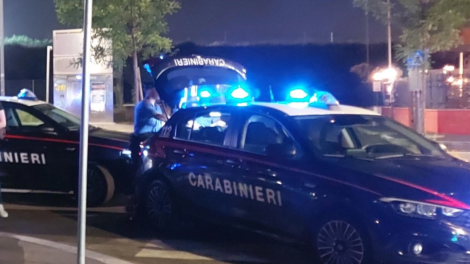 Picchia e trascina la ex compagna. Arrestato, finisce in carcere  dopo l’aggressione per strada