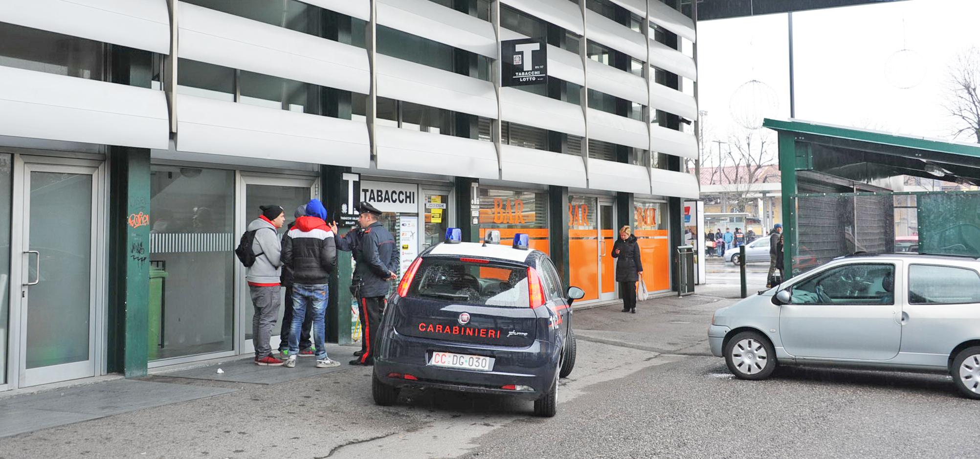 Bergamo, la baby gang delle ragazze armate di coltello che terrorizza le coetanee