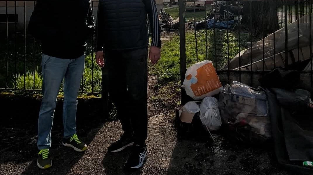 Lotta a decoro e inciviltà a Sant’Angelo, l’amministrazione comunale mantiene il pugno di ferro. È di domenica mattina, per esempio,...