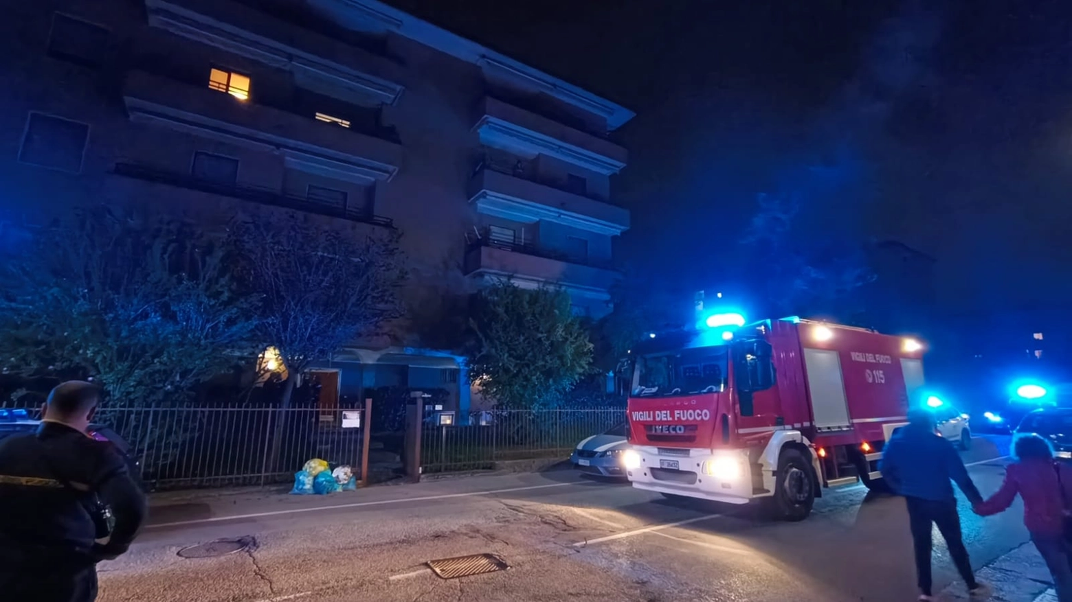 L’intervento dei vigili del fuoco in via Rampazzini