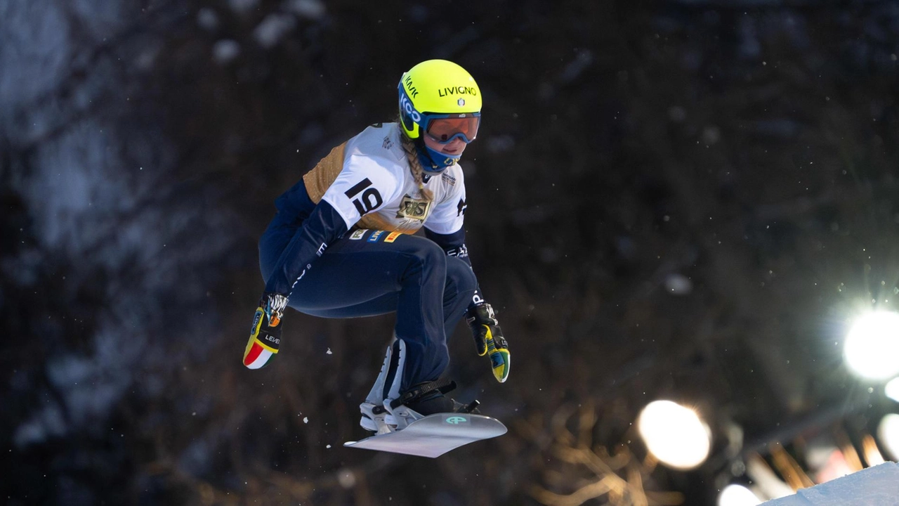 La campionessa olimpica di snow, la bergamasca Michela Moioli. Nel 2026 Livigno assegnerà 26 medaglie proprio nelle discipline di freestyle e snowboard. La prima opera consegnata risale allo scorso 11 dicembre: la pista Lam sul versante Carosello 3000, dove si terranno le competizioni di Aerials e Moguls