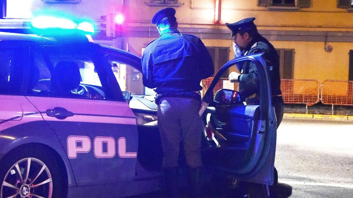 Gli agenti della Squadra Volante lo hanno trovato all’interno del supermercato Gran Mercato di via Pio XI a Sagnino, ieri...