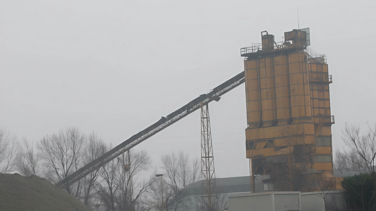 La Giunta di Monza respinge il progetto di rigenerazione urbana delle ex Cave Rocca per eccesso di cemento e mancanza di servizi. Priorità alla creazione di un parco verde e alla sostenibilità.