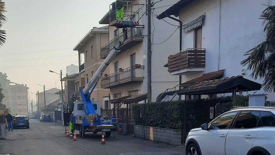 Strade al buio addio, via ai lavori. Ora i lampioni diventano smart