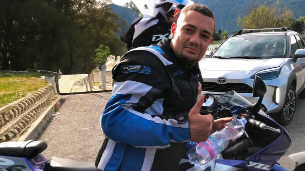 Mattia Vitali è morto sul colpo motociclista: lascia la compagna e una figlia piccola