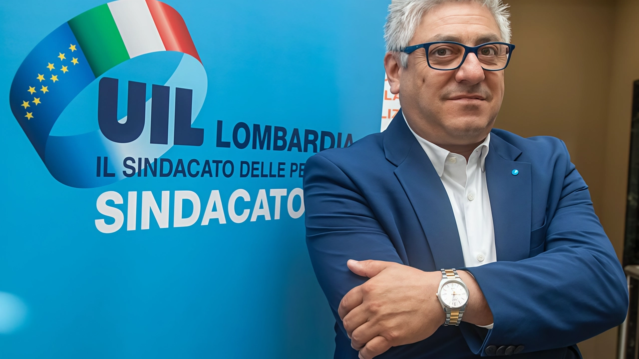 Enrico Vizza è segretario generale della Uil Lombardia