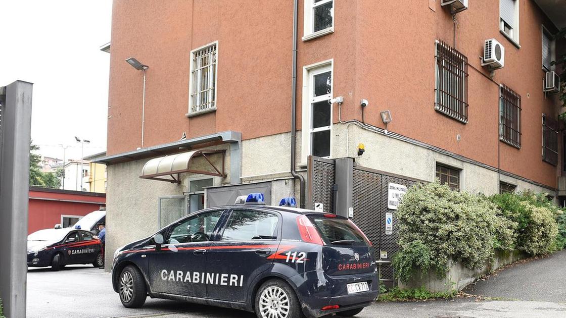 Abusi durante la visita. Medico di base incastrato per le allusioni e i palpeggi