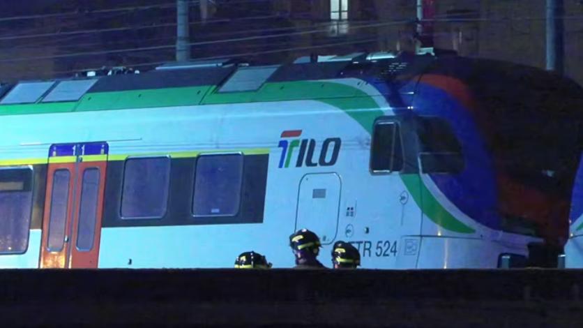 Bloccati 5 ore sul treno a un chilometro da Milano Centrale, l’incubo dei passeggeri: “Non avevamo né riscaldamento né acqua”