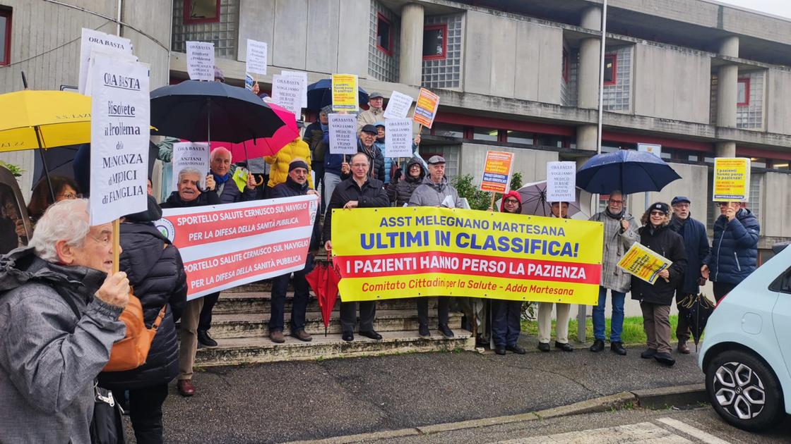 “Ci sono undicimila pazienti senza medico di famiglia”: la protesta a Pioltello