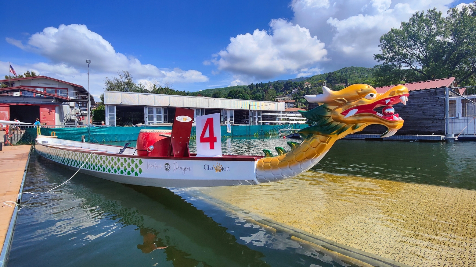 Dragon Boat sul lago di Varese