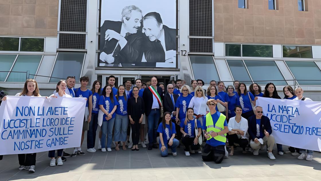 Al via i viaggi della legalità. Studenti in tour in Sicilia: "Sensibilizziamo i giovani"