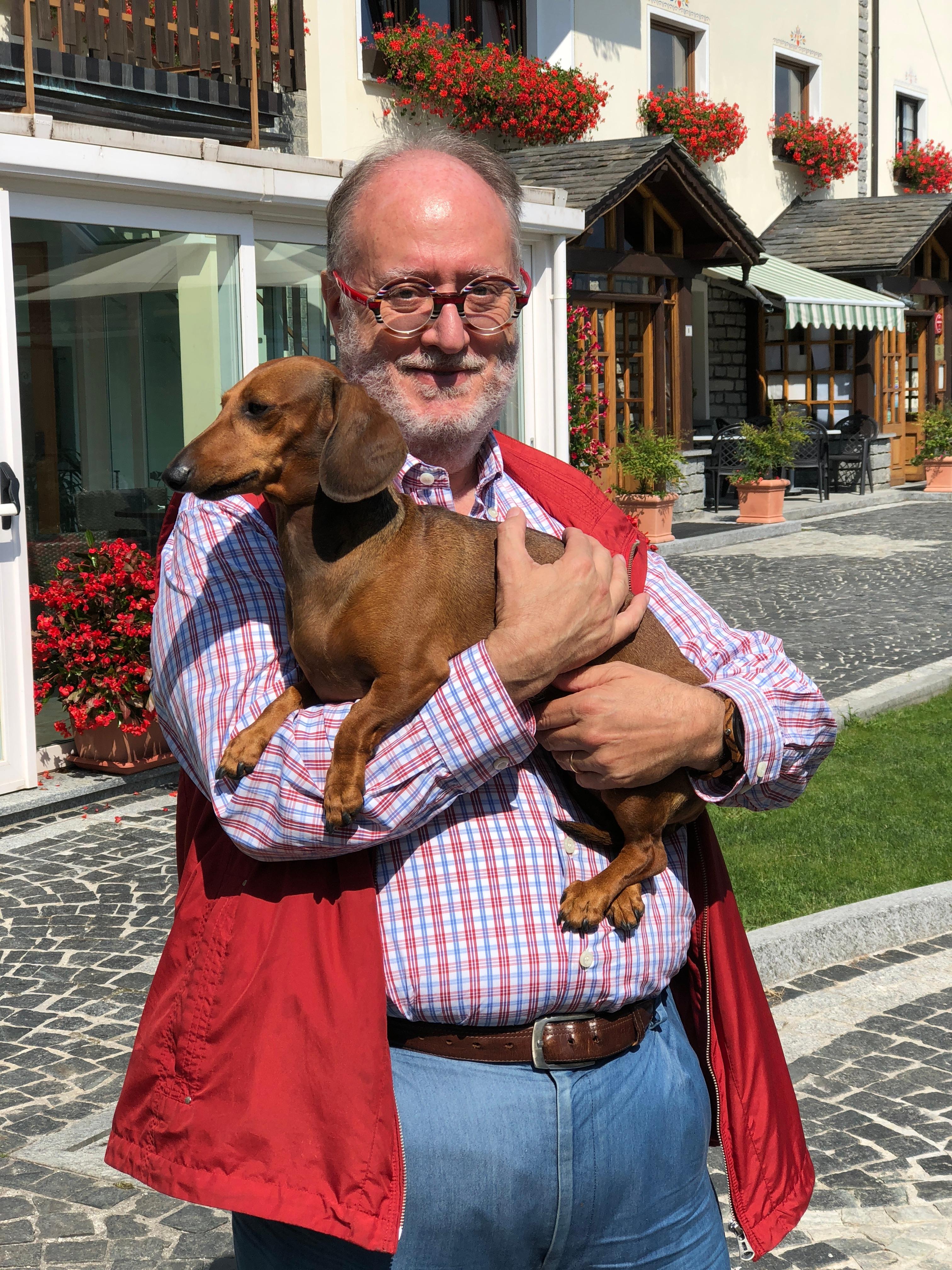 Edoardo Raspelli, 50 anni di critica gastronomica: “Spendevo i soldi delle paghette nei ristoranti”