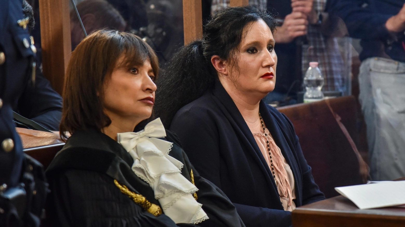 Alessia Pifferi e l'avvocata Alessia Pontenani durante l'udienza