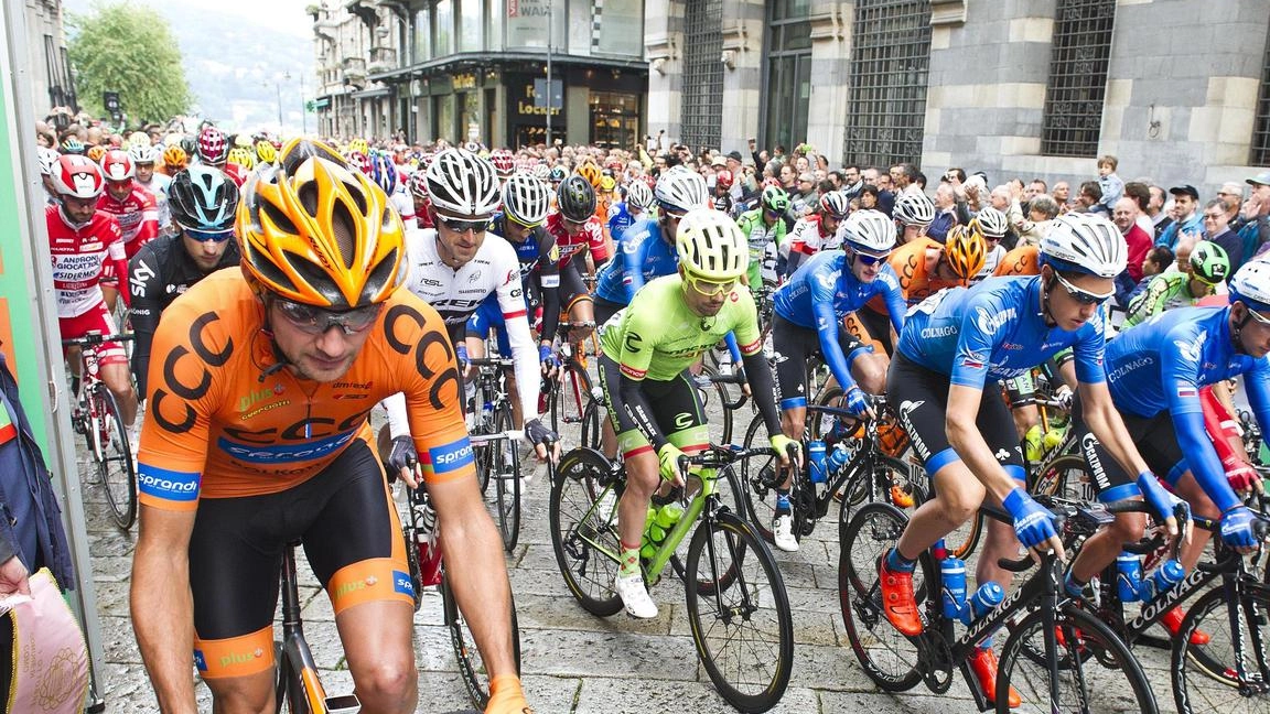 Giro di Lombardia sul lago. Sabato il centro bloccato