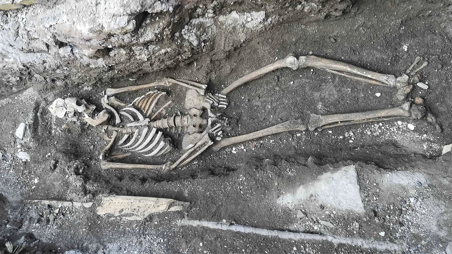 Uno scheletro rinvenuto nel 2019 a Roma (foto di repertorio)