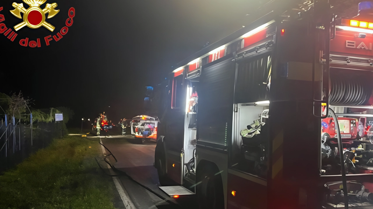 Incidenti a Cunardo e sull'A8: scontri tra auto con feriti, intervento di soccorso e code. Quattro persone ferite a Cunardo, nove coinvolte sull'autostrada A8 senza gravi conseguenze.