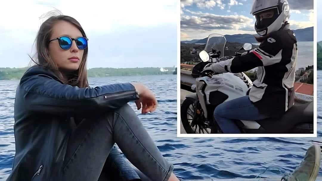Mariagrazia Brovelli sul lungolago e in sella alla sua moto (foto da Facebook)