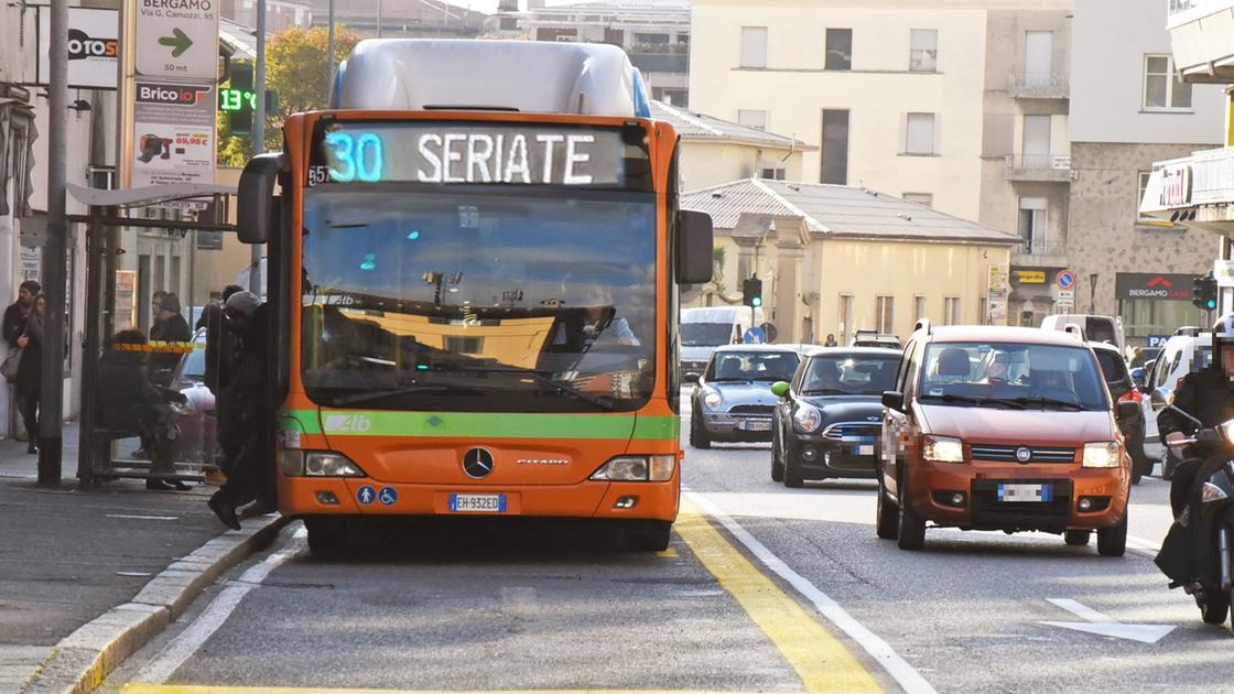 L’ultima corsa della linea gioiello (inaugurata solo 5 mesi fa): “Centinaia di viaggi sempre vuoti”