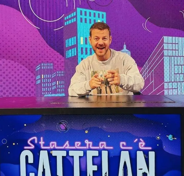 Cattelan, alla fine niente Sanremo 2025. La spunta Carlo Conti: sarà lui a guidare il Festival