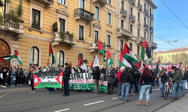 La manifestazione pro Palestina. Applausi ai “giovani di Amsterdam“: "Ora dobbiamo agire anche qui"