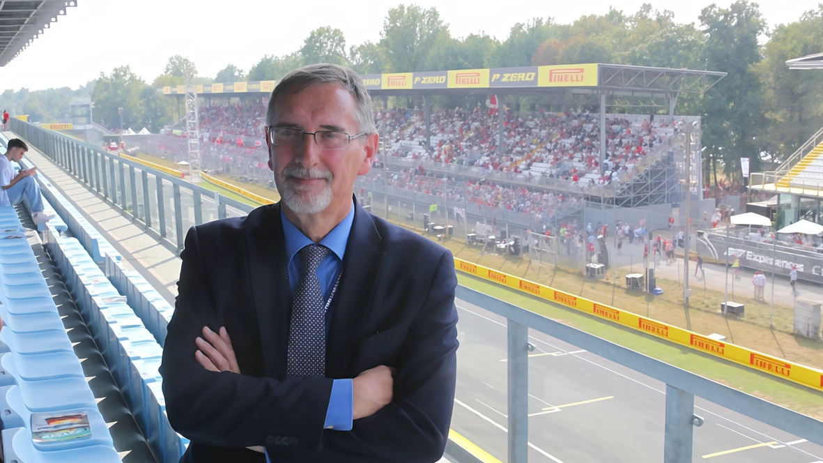 Il sindaco Paolo Pilotto presidente del consorzio Villa Reale e Parco al terzo piano della palazzina ospitalità dell’autodromo