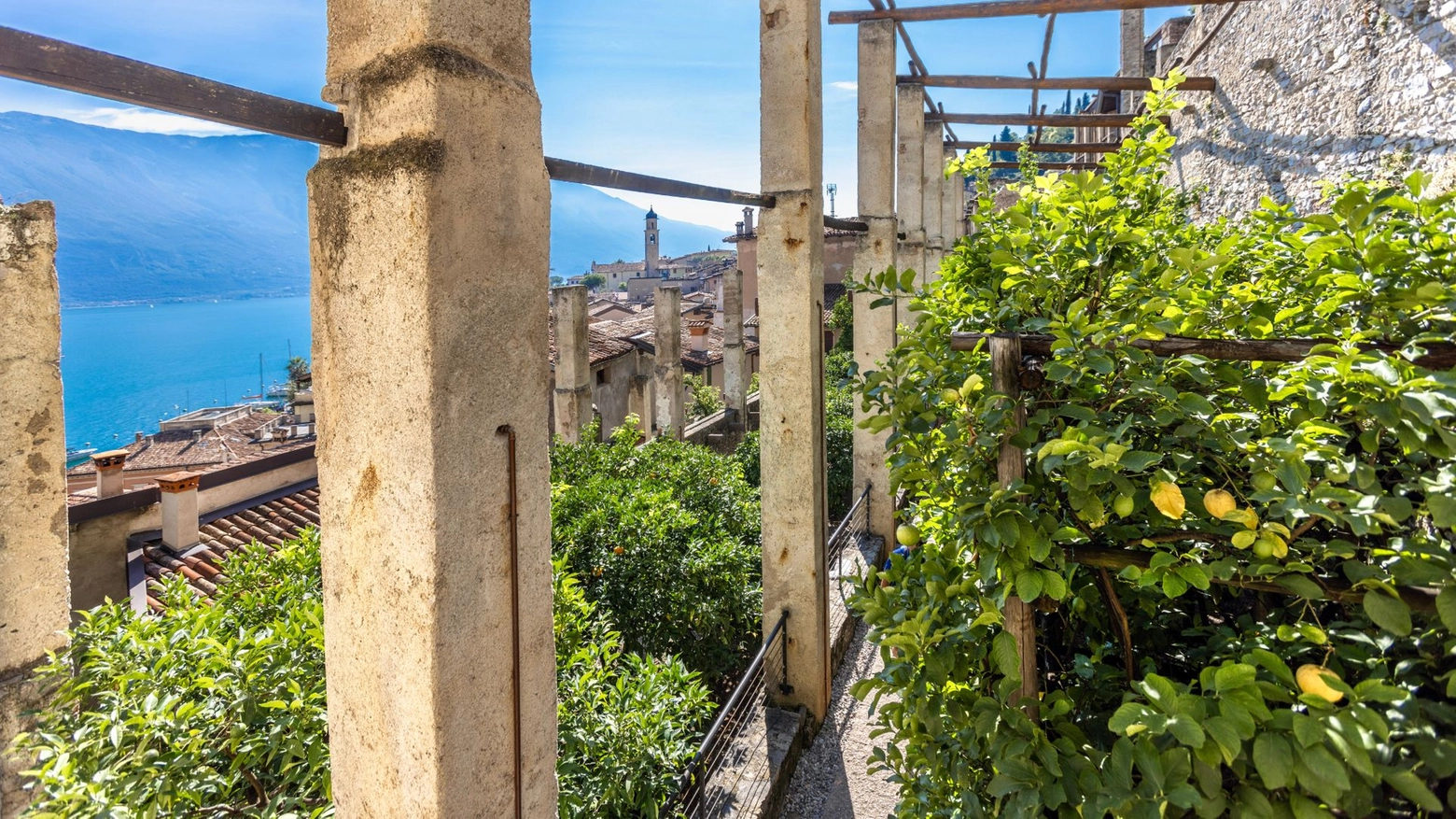 La limonaia del Castèl a Limone sul Garda