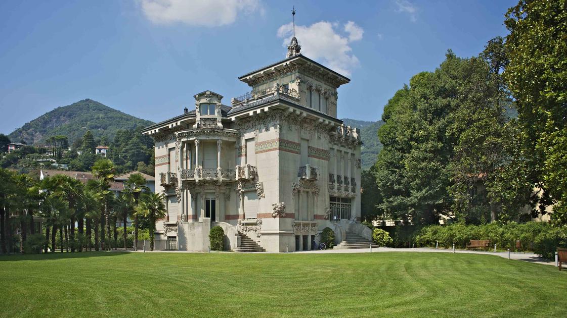 Cernobbio, Villa Bernasconi chiude il Natale e inaugura la mostra ‘Roots – Radici’