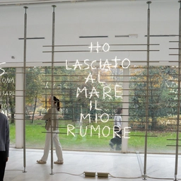 Marcello Maloberti, la mostra cantiere. Il cielo sopra Milano...è ribaltato