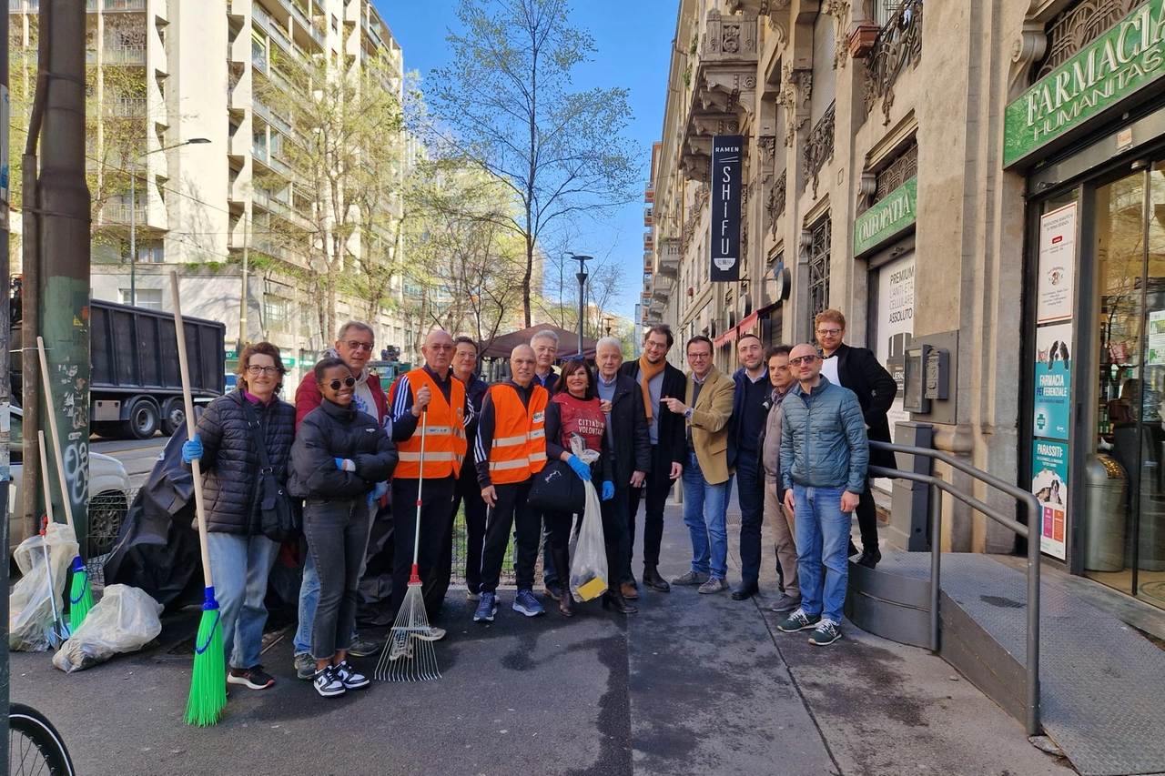 Scatto di gruppo per i partecipanti all'iniziativa