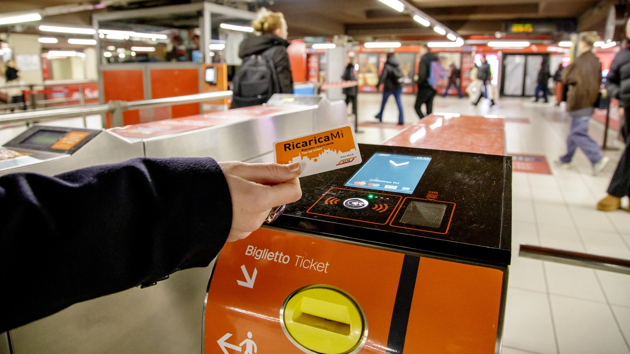 I pagamenti del ticket Atm con carta di credito o card ricaricabili sono sempre più diffusi