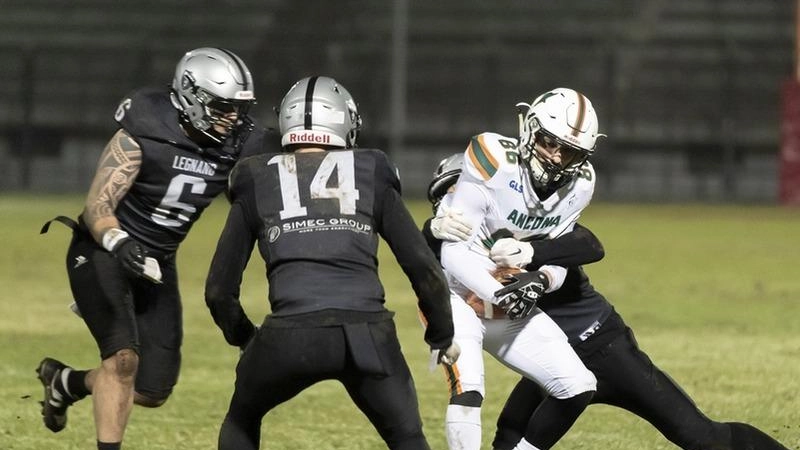 Istantanea della vittoria dei Frogs di Legnano contro i Dolphins di Ancona La partita si è giocata nello stadio “Mari“, storico punto di riferimento del club