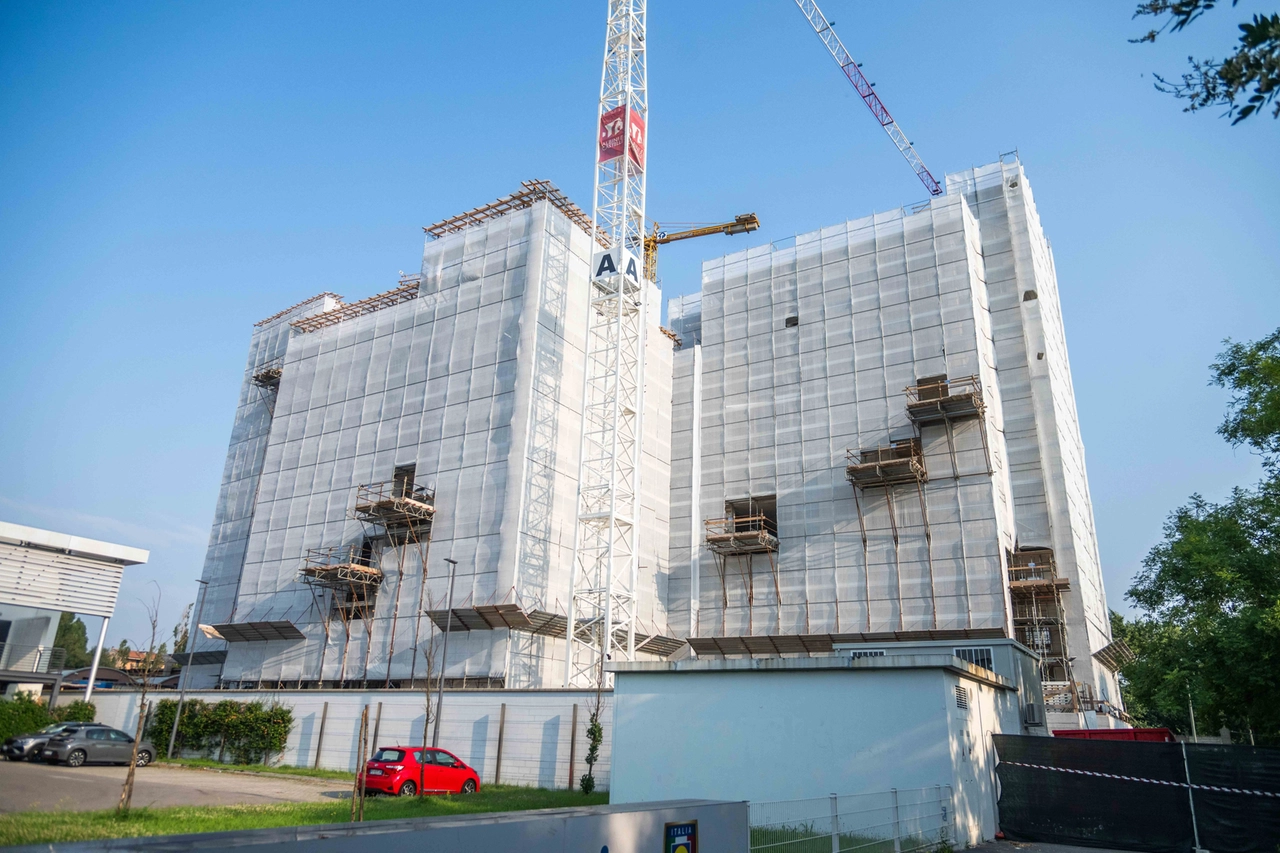 Il cantiere delle Residenze Lac, sotto sequestro a Milano (foto Fasani)