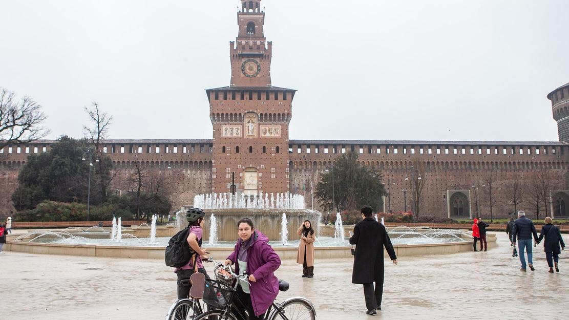 La nuova piazza Castello: "Viviamo in una cartolina. Ma invasi dalla polvere..."