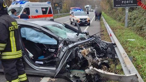 Schianto sulla Provinciale. Nonno e nipote si scontrano. Quattro feriti in ospedale