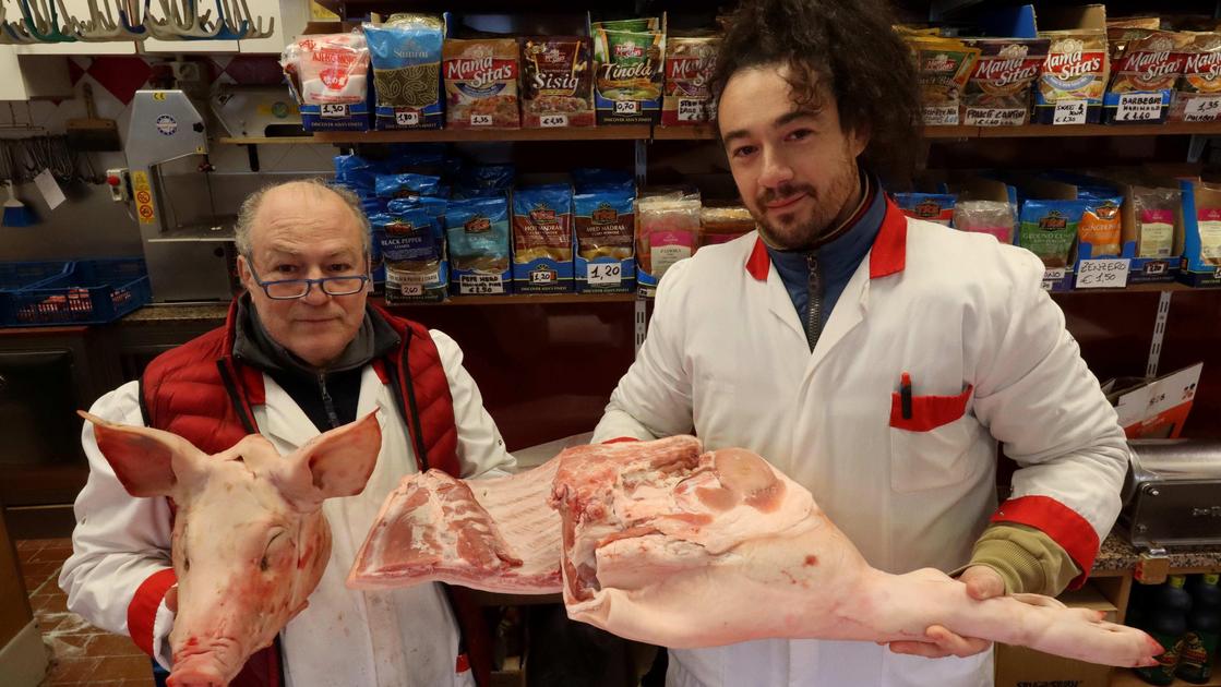 Carne e salumi accanto a cibi etnici: "Un mix che i clienti apprezzano"